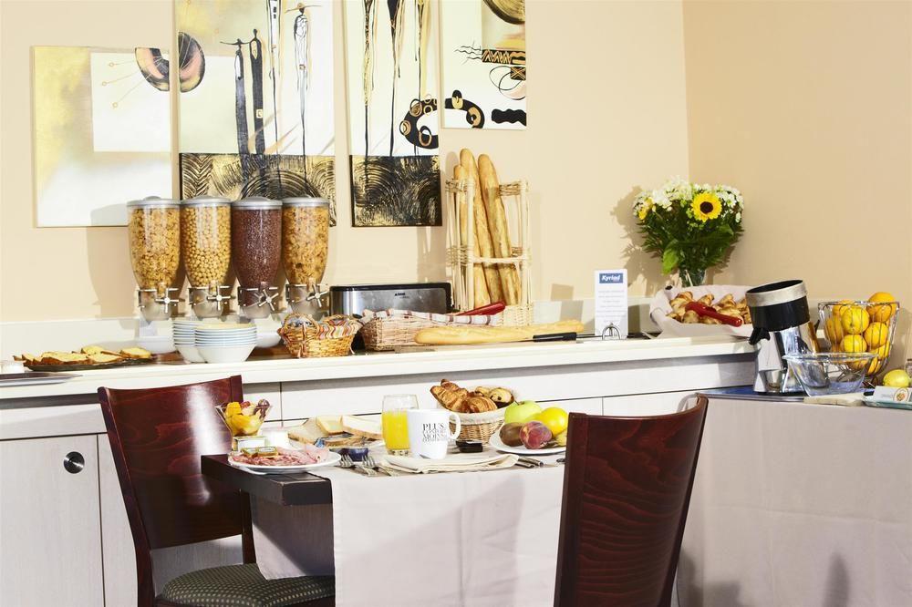 Brit Hotel Marseille Aeroport Mirabeau Екстериор снимка