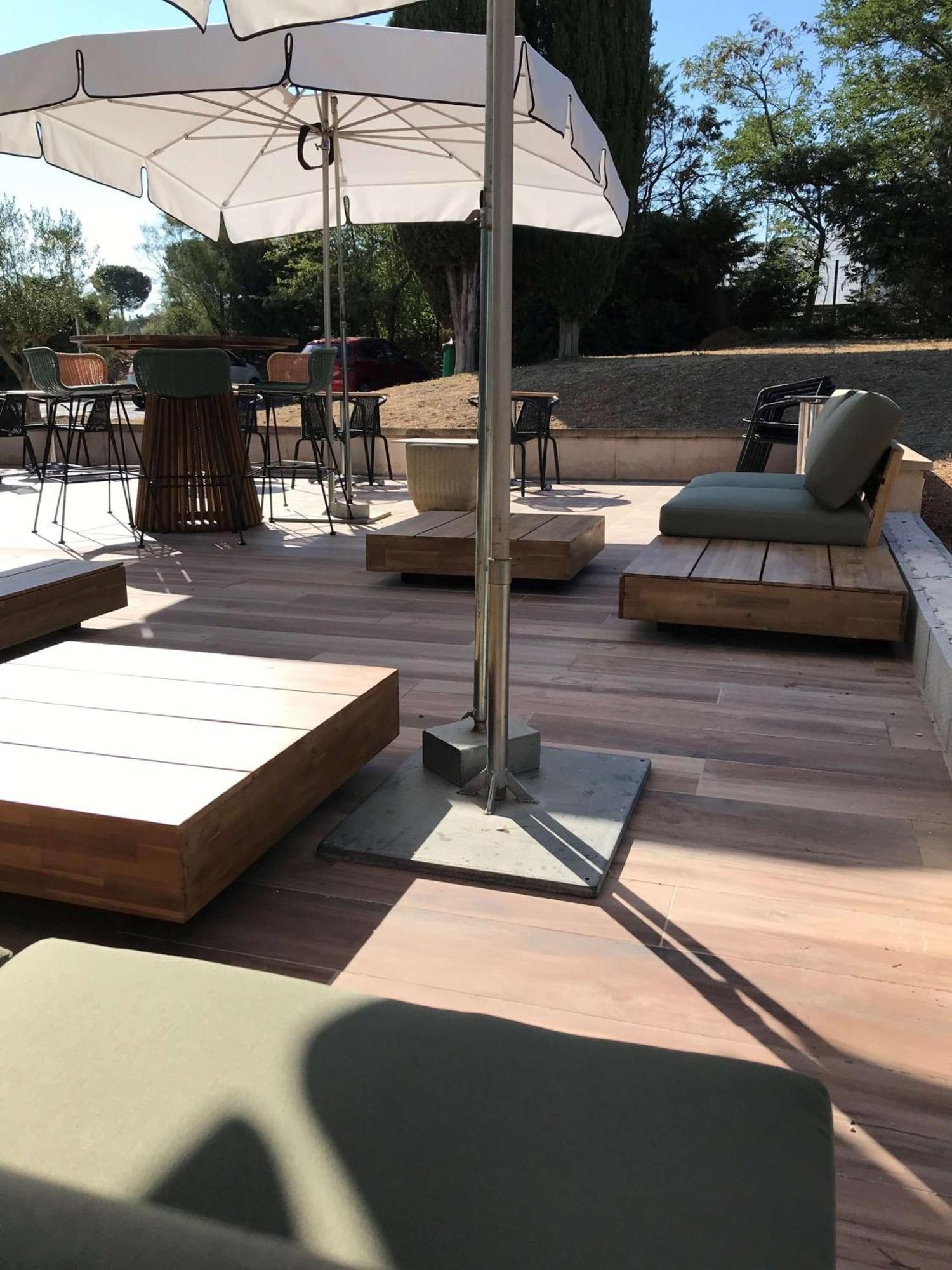 Brit Hotel Marseille Aeroport Mirabeau Екстериор снимка