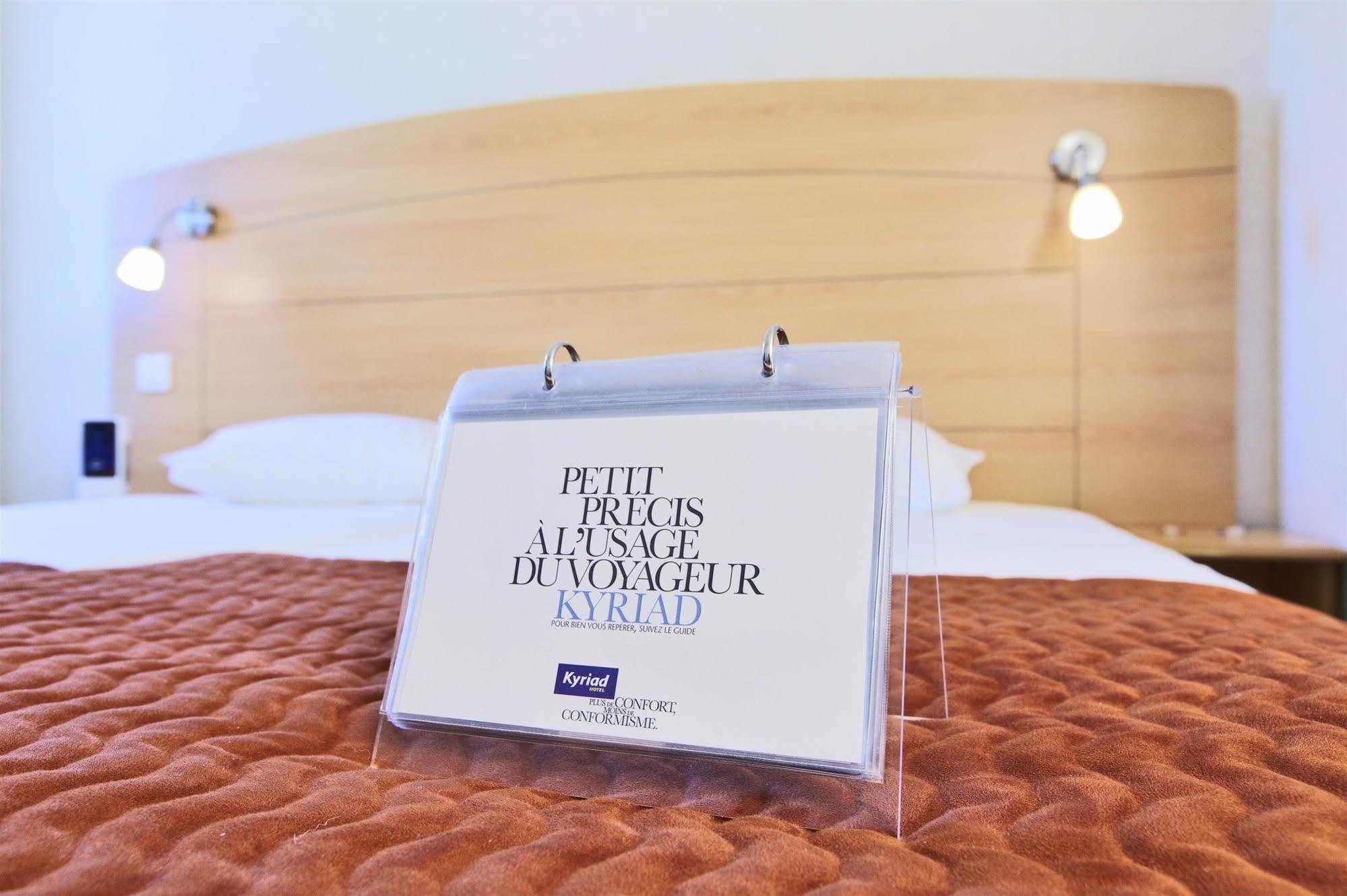 Brit Hotel Marseille Aeroport Mirabeau Екстериор снимка